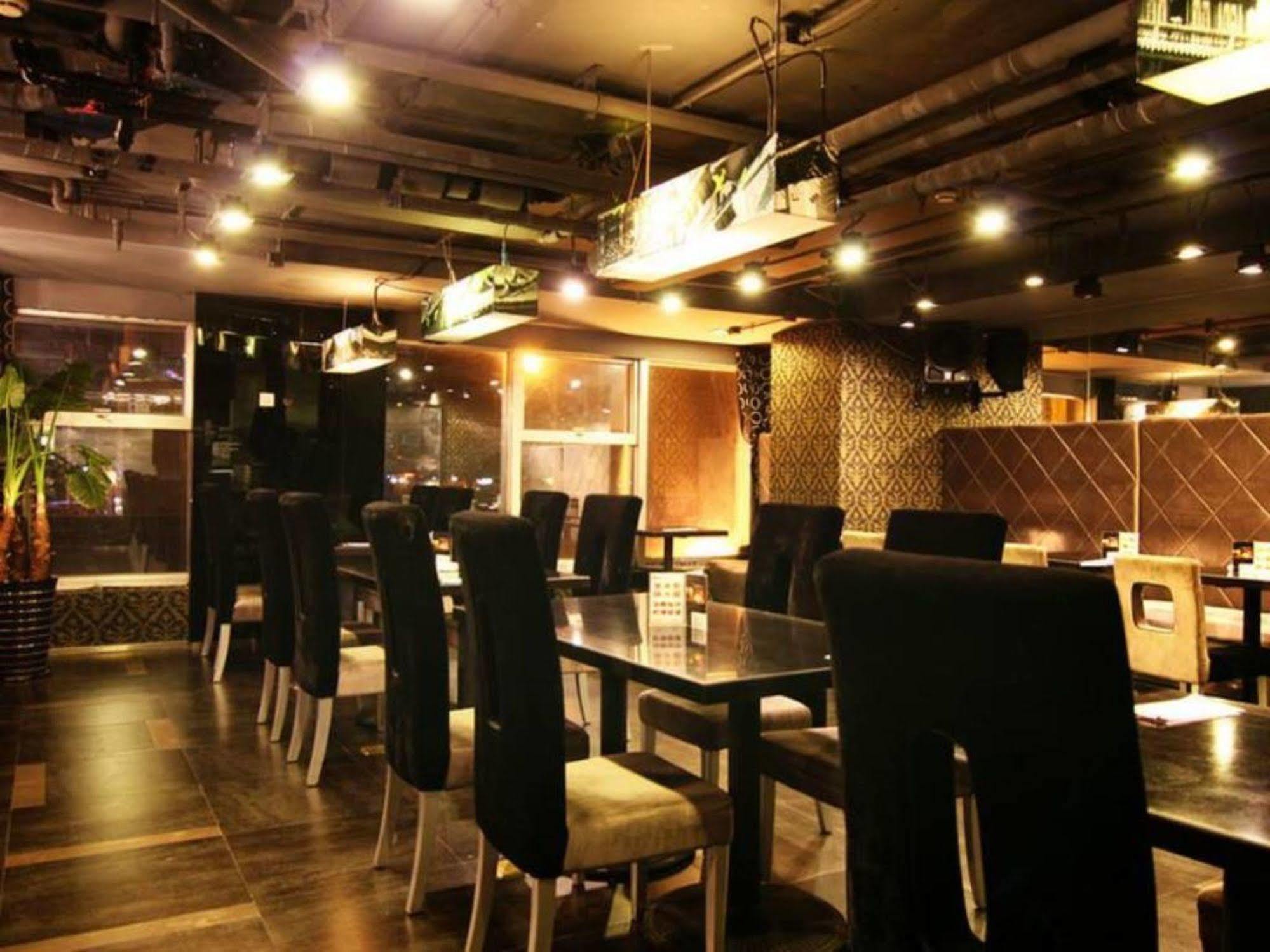 โรงแรมเอ็ฟเอ็กซ์ เยี่ยนชา ปักกิ่ง ภายนอก รูปภาพ